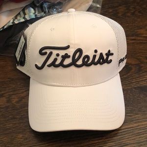 NWT Titleist Golf TOUR PERF. MESH SNAPBACK hat